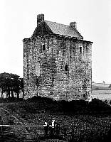 Mains Castle East Kilbride.jpg