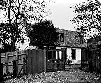 Rosebank Coachman's House.jpg