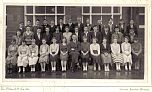 tn_Class 3D Gateside 1958 Mr. McFarlane teacher.jpg (6077 bytes)