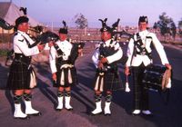 tn_pipes and drums prepare to beat retreat in maalla.jpg (9460 bytes)