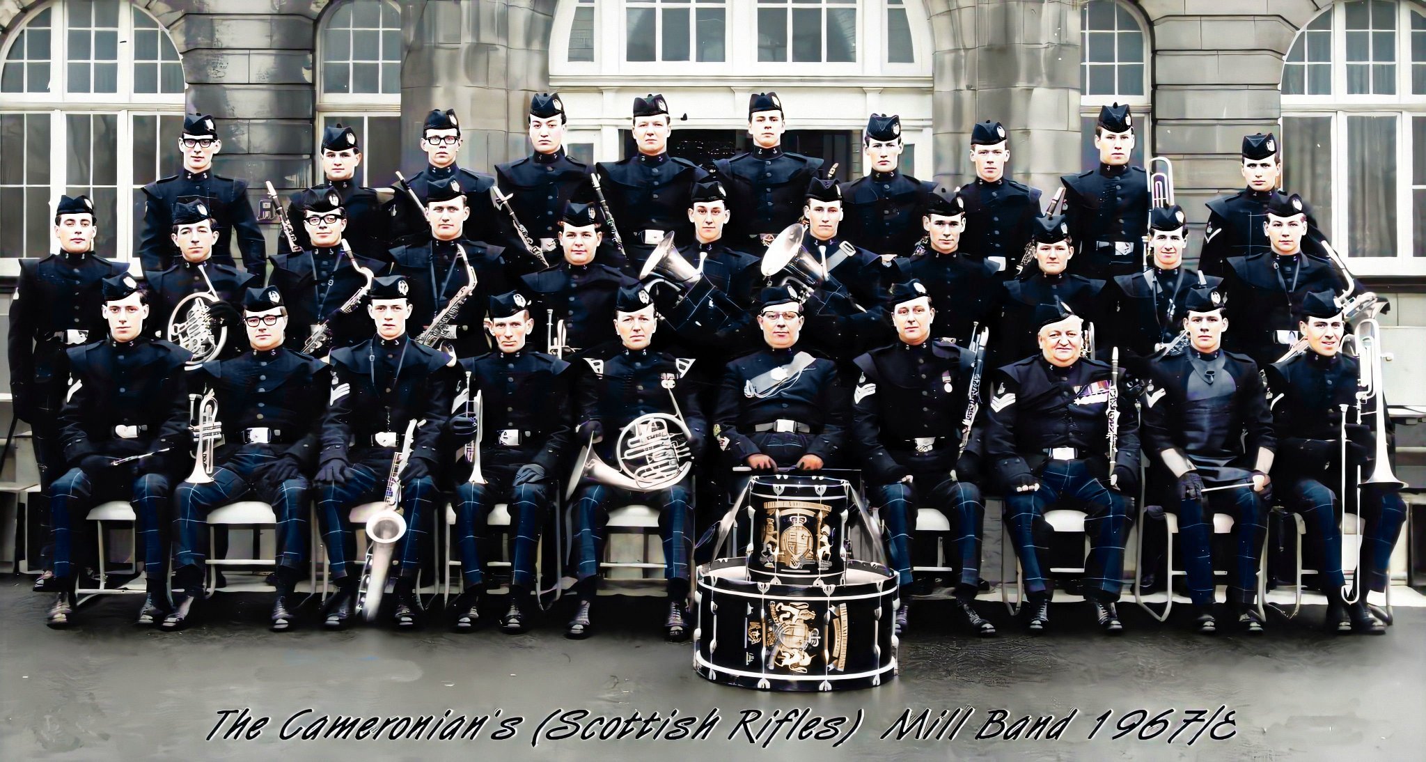 Band.jpg (402944 bytes)