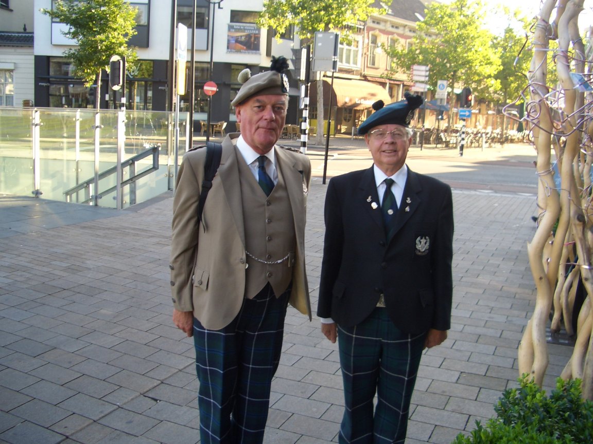 ANDREW Mc Morrine ian bilboe.jpg (203659 bytes)