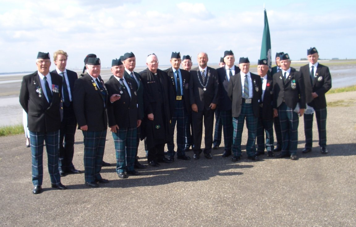 CAMS ON PARADE AT DYKE.jpg (136419 bytes)