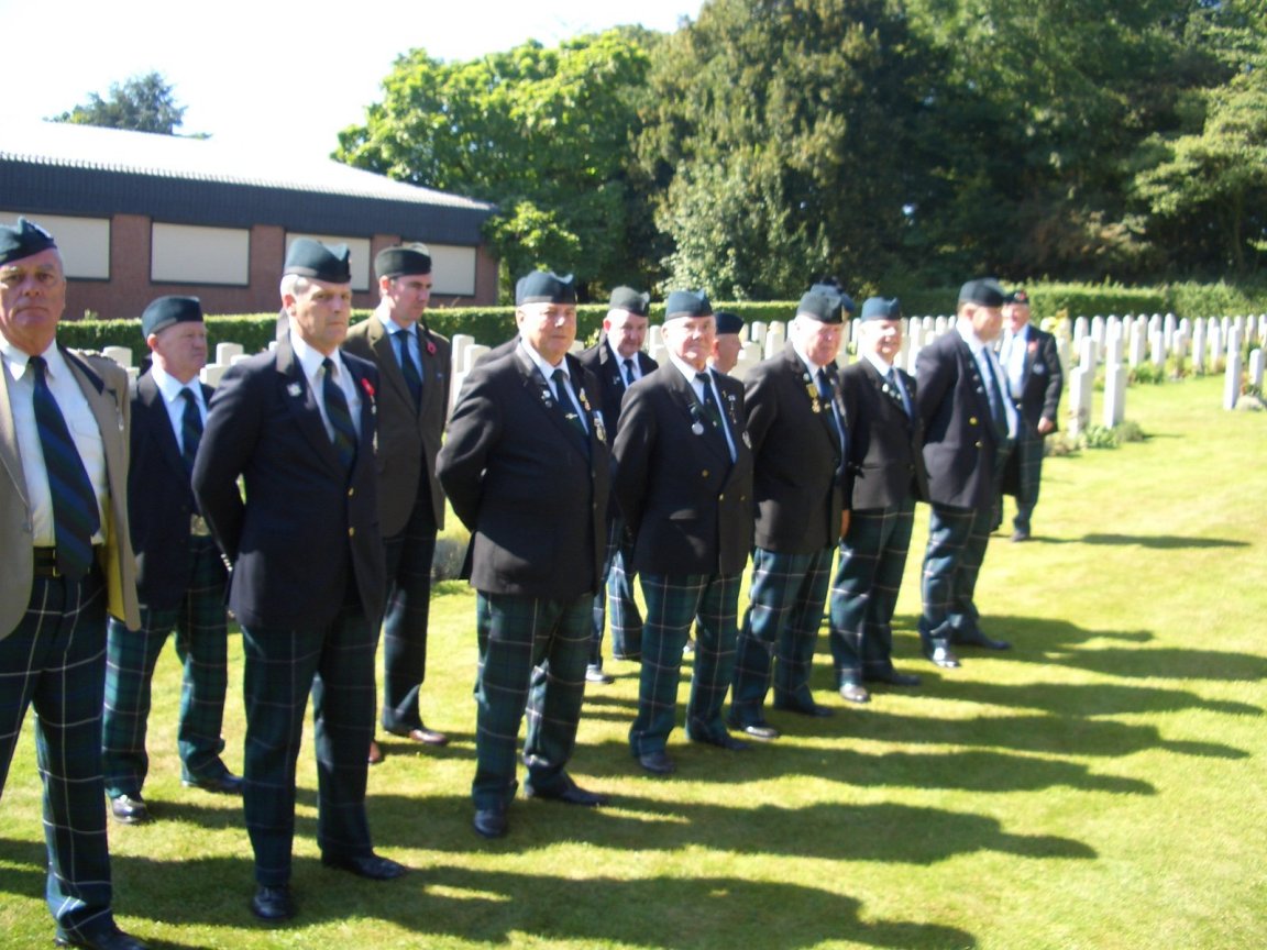 THE CAMERONIANS IN HOLLAND SEP 2012 053.jpg (187129 bytes)