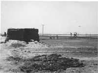 tn_Aden Salt Pans.jpg (6907 bytes)